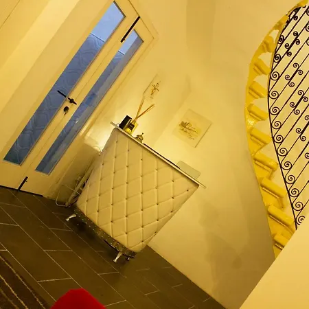 Bebirgu Palazzino 2 With Jacuzzi Appartement