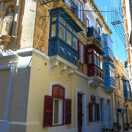 Bebirgu Palazzino 2 With Jacuzzi Διαμέρισμα *